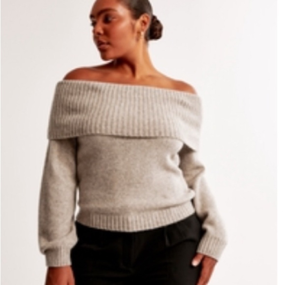 Abercrombie Off-The-Shoulder Sweater Taupe XS
